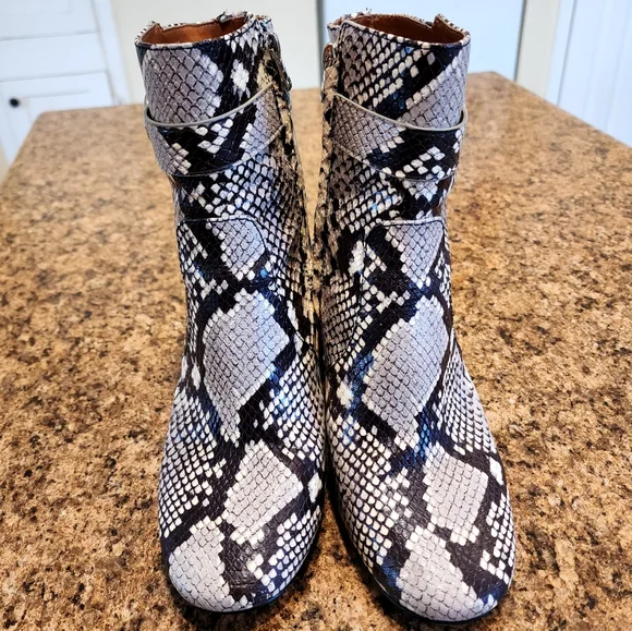 COACH "Elisa" Snakeskin-Printed Leather Heeled Boots - Black/Tan/White - Size 9 - Picture 2 of 13